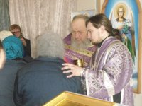 01.04.12 Архииерейское служение в 34-й  женской колонии в г. Днепродзержинске
