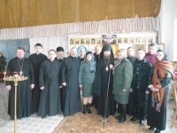 01.04.12 Архииерейское служение в 34-й  женской колонии в г. Днепродзержинске