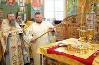 Правящий Архиерей возглавил престольное торжество в храме Всех Русских святых при духовно-образовательном центре жилмассива Одинковка