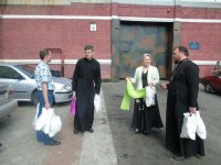 Благотворительная акция Всеукраинского Союза Православных Женщин на Днепропетровском СИЗО№4